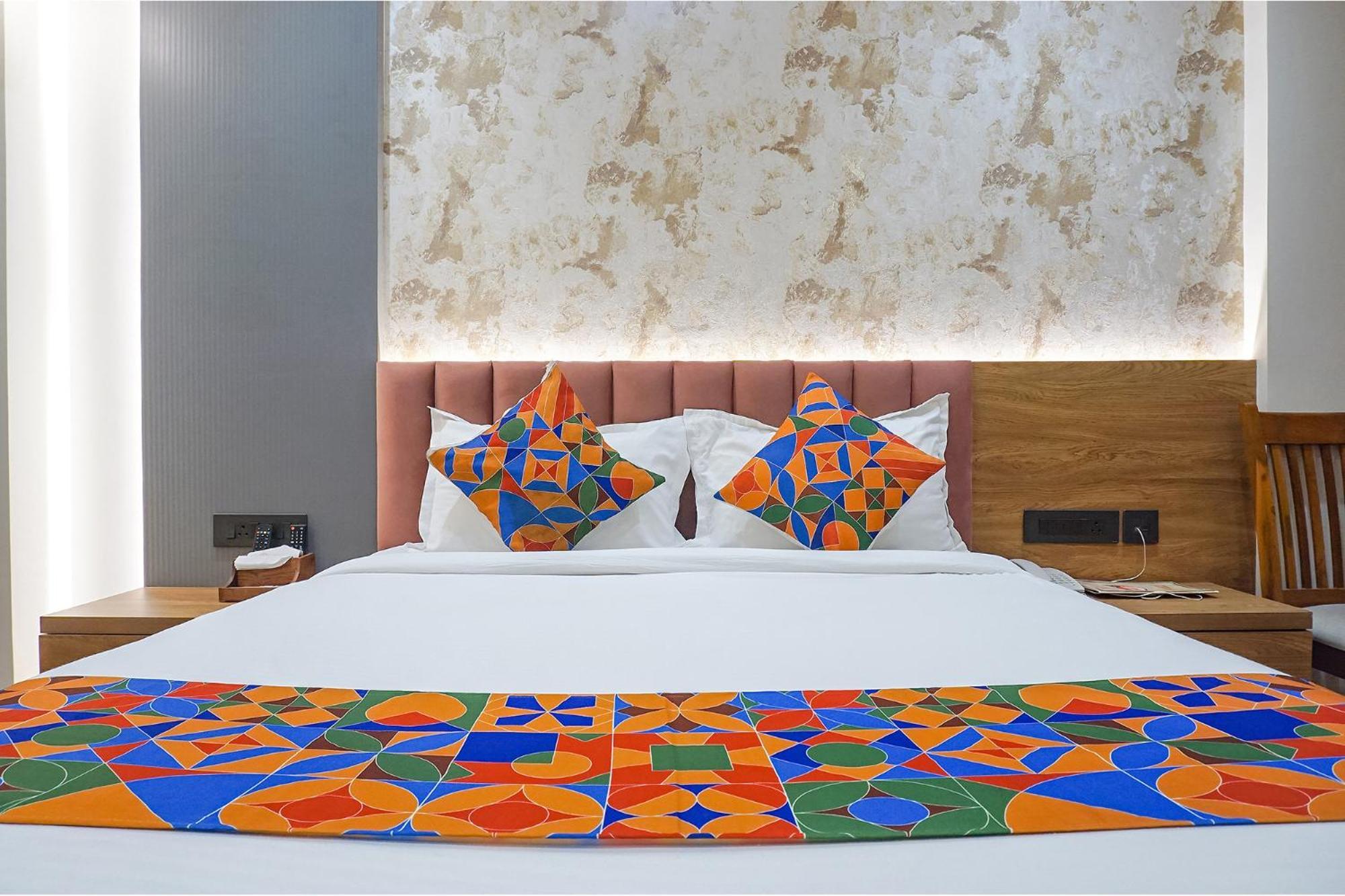 Fabhotel Prime Shourya Residency - Nr Maharshi Karve Museum Pune Exterior foto