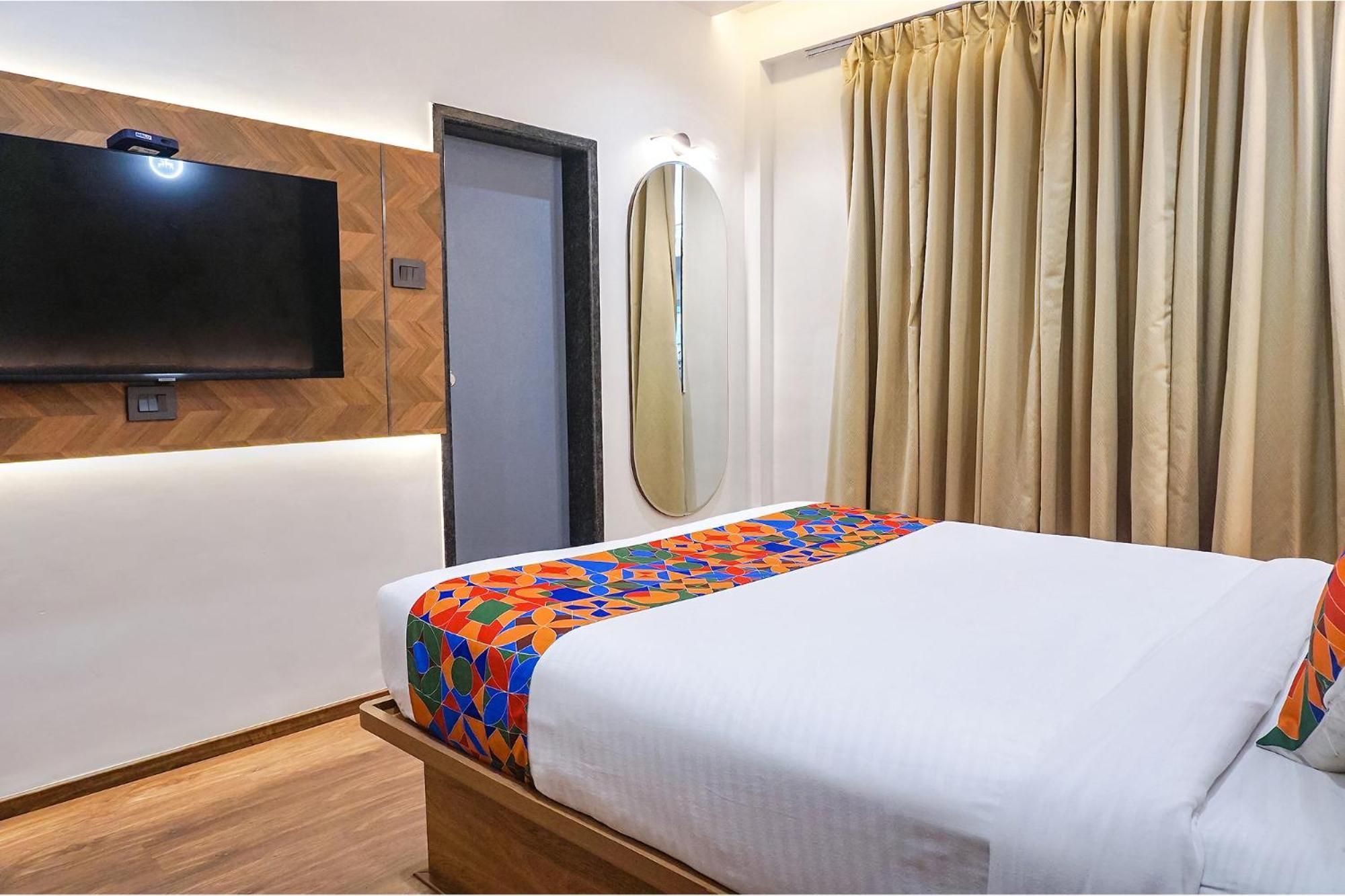Fabhotel Prime Shourya Residency - Nr Maharshi Karve Museum Pune Exterior foto
